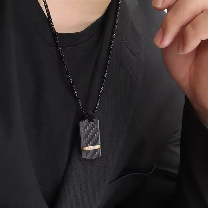 Dog Tag Pendant Stainless Steel And Carbon Fibre Lines Inlaid Zircon Men's Pendant